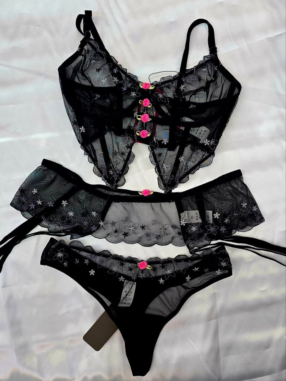 ست شرت و سوتین پایه دار گارتر