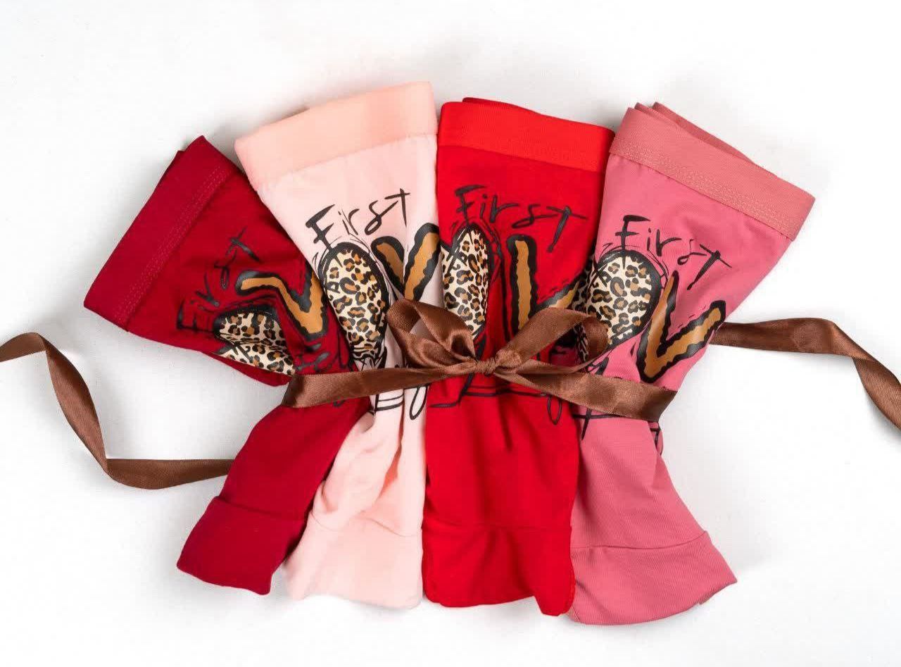 شورت پشت چاپ طرح LOVE