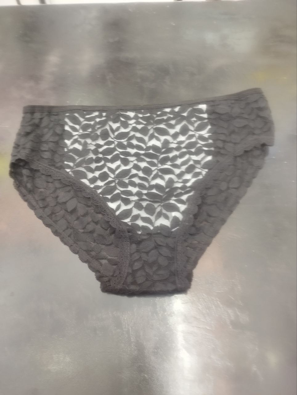 شورت توری مدل برگی